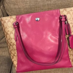 New with tags Coach Tote Bag. Great summer bag!